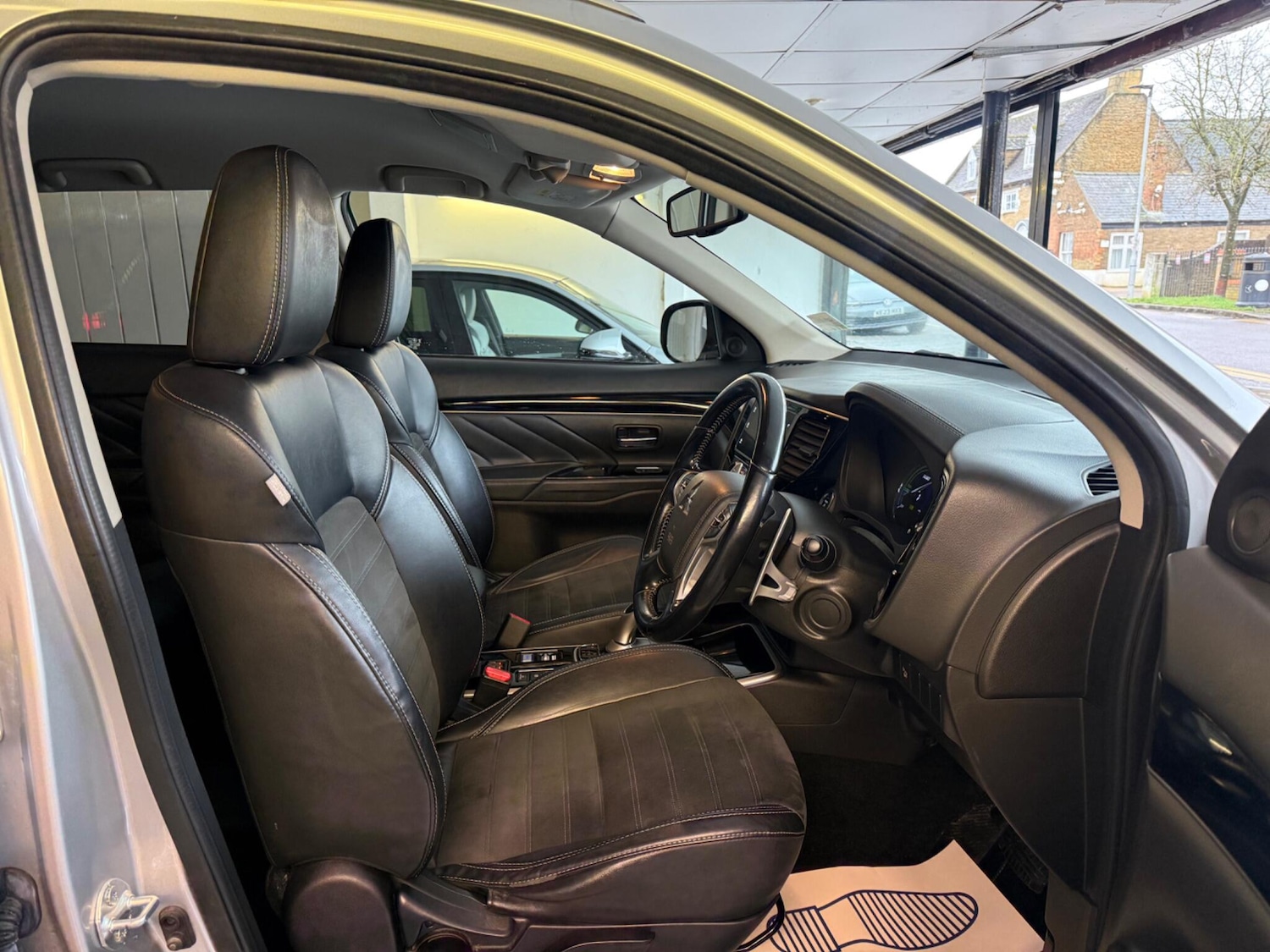 Used Mitsubishi Outlander 2018 for sale - 77598888: Photo 9