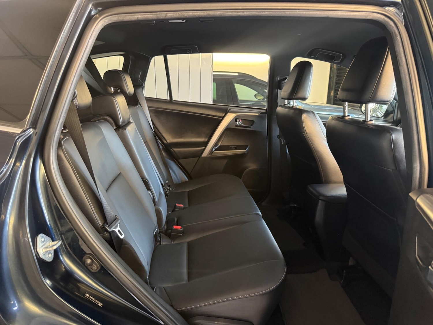 Used Toyota RAV4 for sale - 77808888: Photo 10