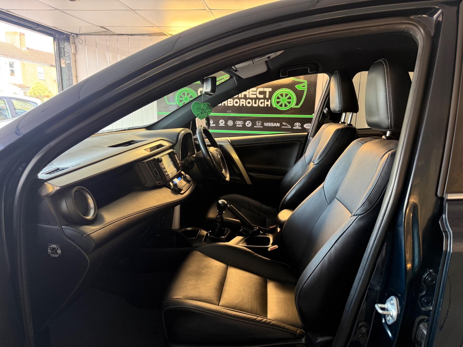 Used Toyota RAV4 for sale - 77808888: Photo 14