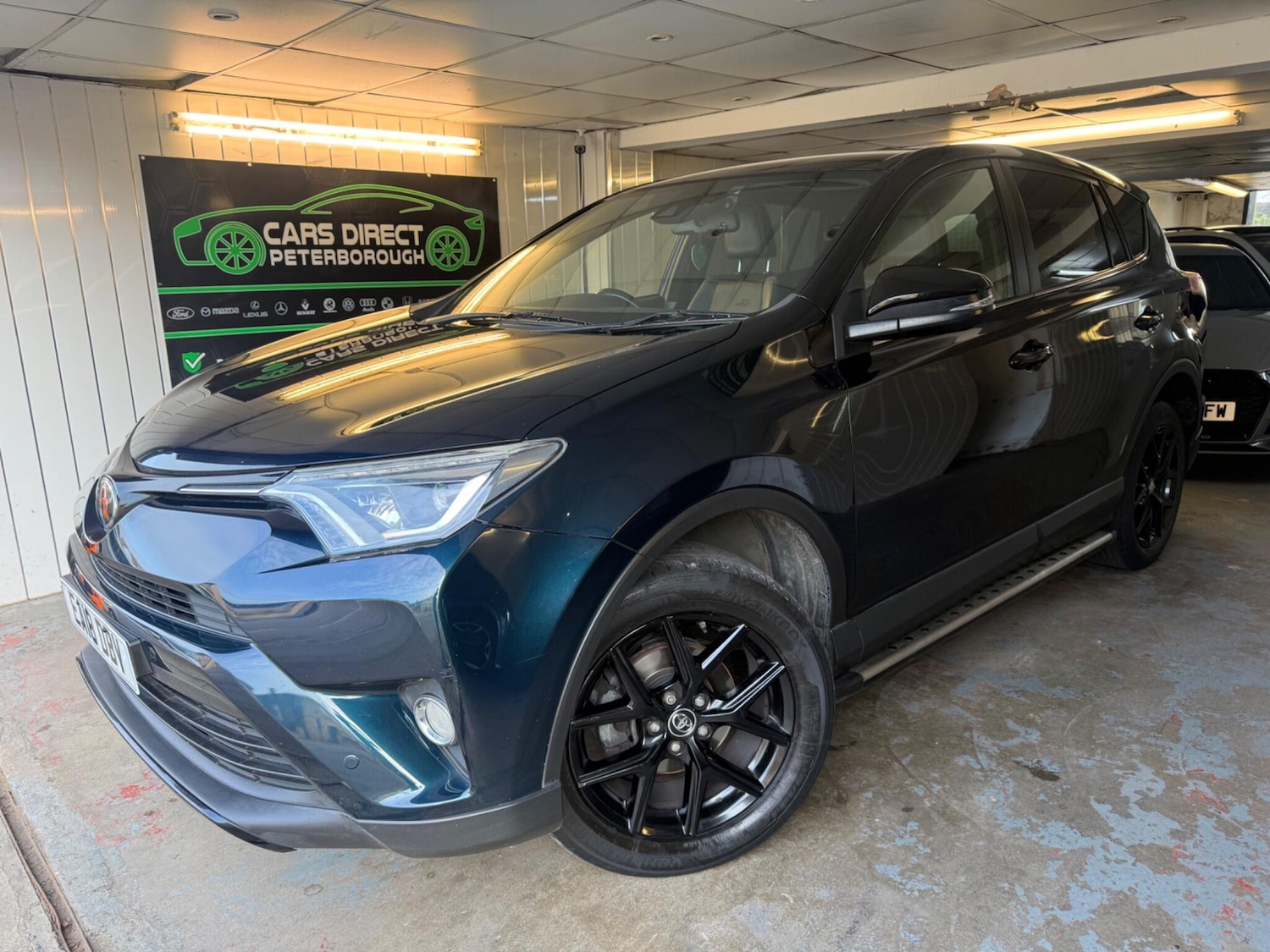 Used Toyota RAV4 for sale - 77808888: Photo 2