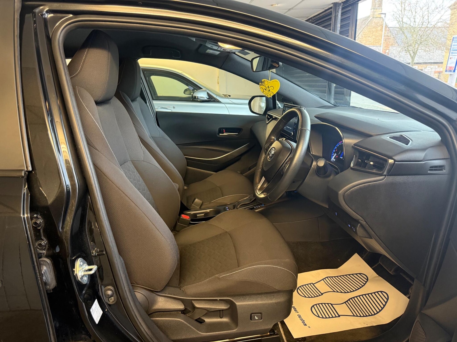 Used Toyota Corolla 2023 for sale - 77331034: Photo 9