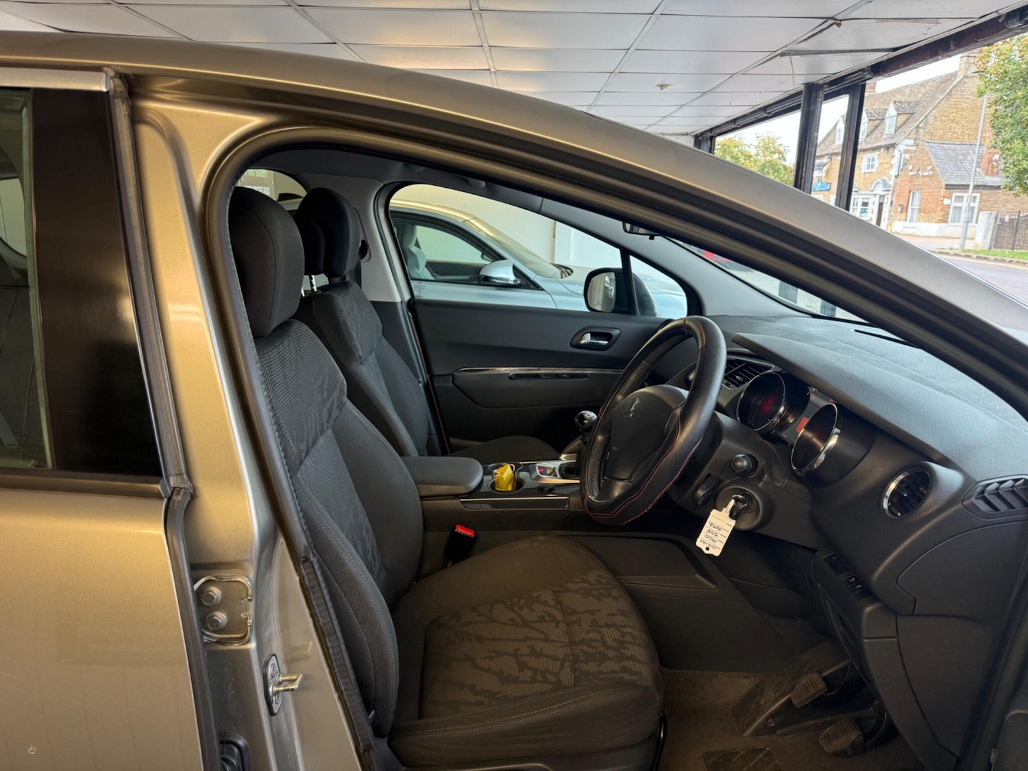 Used Peugeot 3008 2013 for sale - 76109275: Photo 9