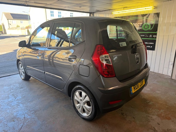 Used Hyundai i10 2011 for sale - 76189508: Photo 5