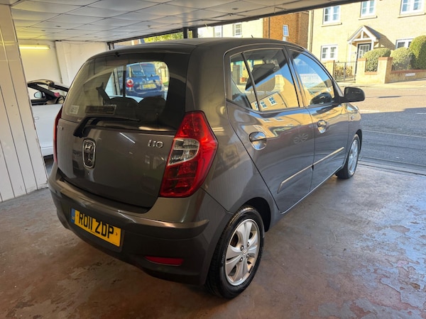 Used Hyundai i10 2011 for sale - 76189508: Photo 6