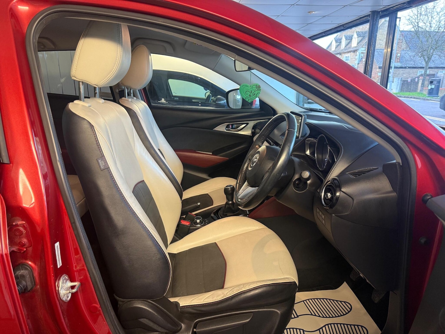 Used Mazda CX-3 2016 for sale - 76912821: Photo 9