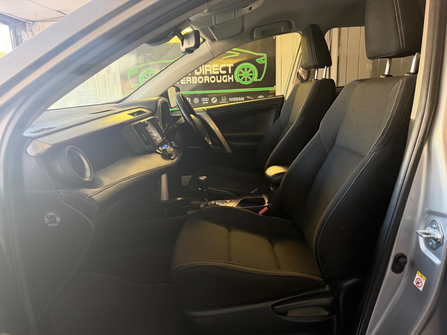 Used Toyota RAV4 2017 for sale - 77769099: Photo 13