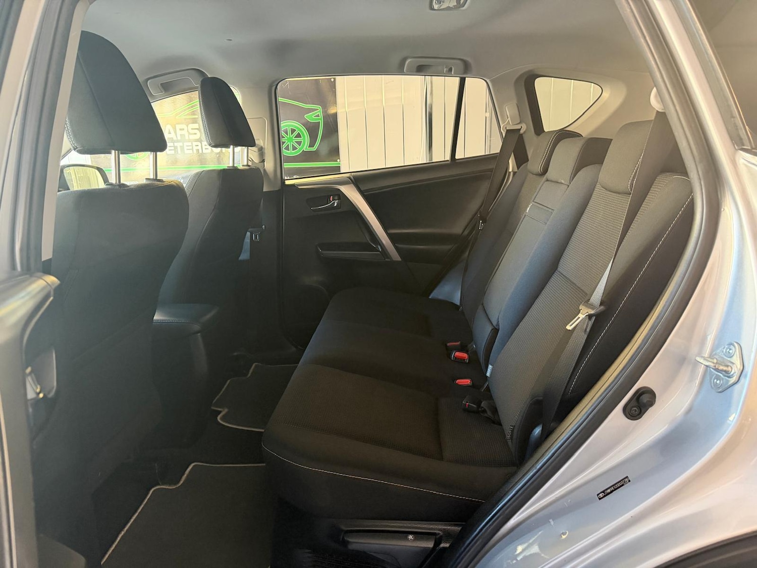 Used Toyota RAV4 2017 for sale - 77769099: Photo 14