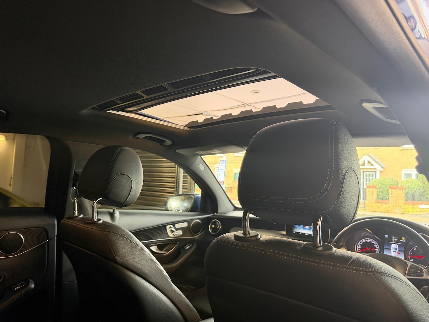 Used Mercedes-Benz GLC 2017 for sale - 77574827: Photo 14