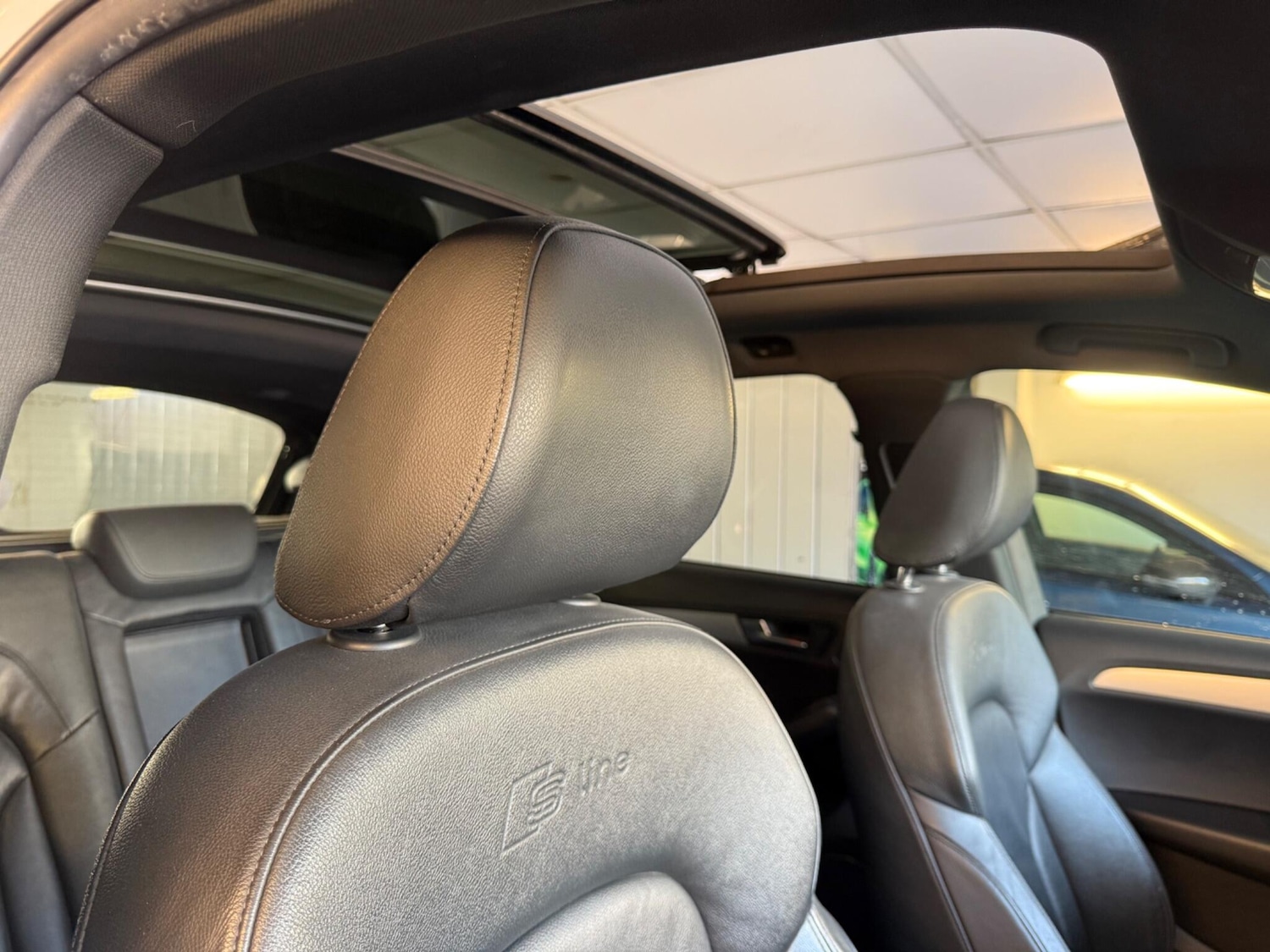 Used Audi Q5 2010 for sale - 76849977: Photo 12