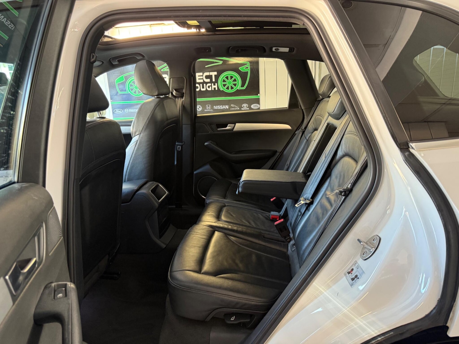 Used Audi Q5 2010 for sale - 76849977: Photo 17