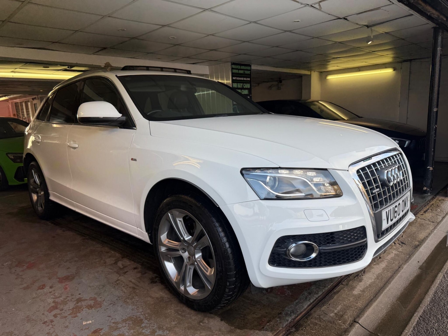 Used Audi Q5 2010 for sale - 76849977: Photo 3