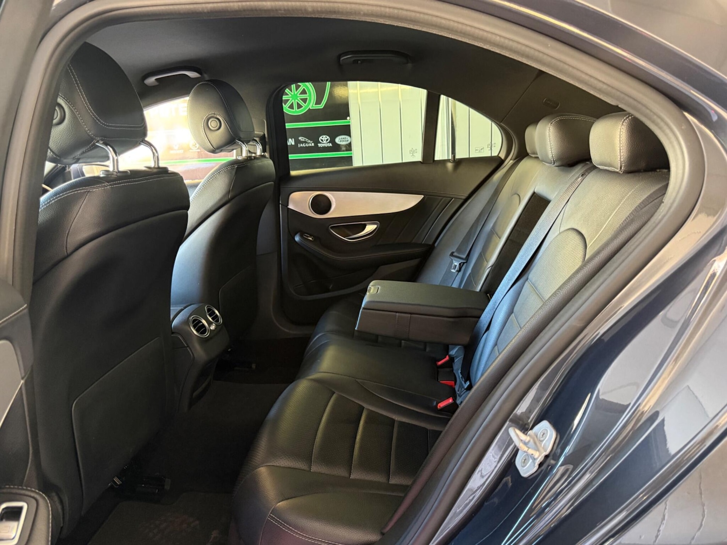 Used Mercedes-Benz C Class 2015 for sale - 78033787: Photo 16