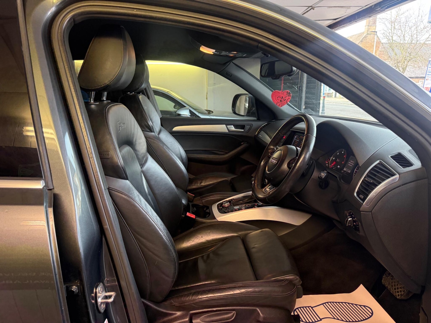 Used Audi Q5 2012 for sale - 77344313: Photo 9