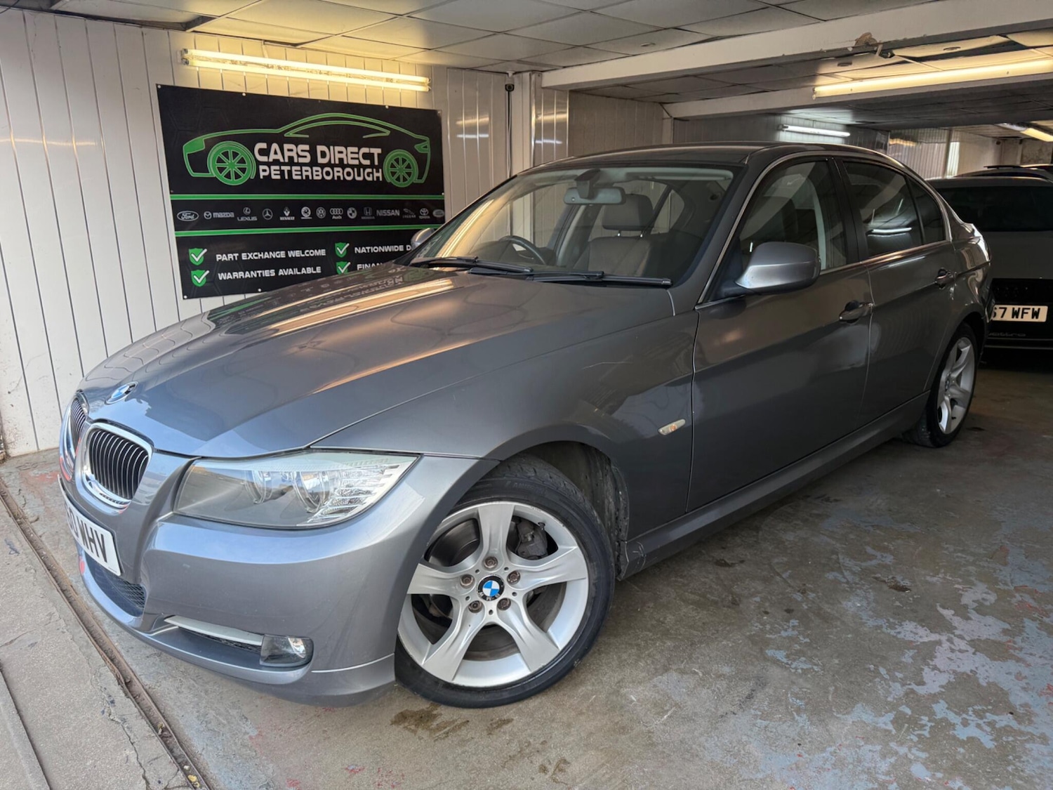 Used BMW 3 Series 2010 for sale - 77824021: Photo 2
