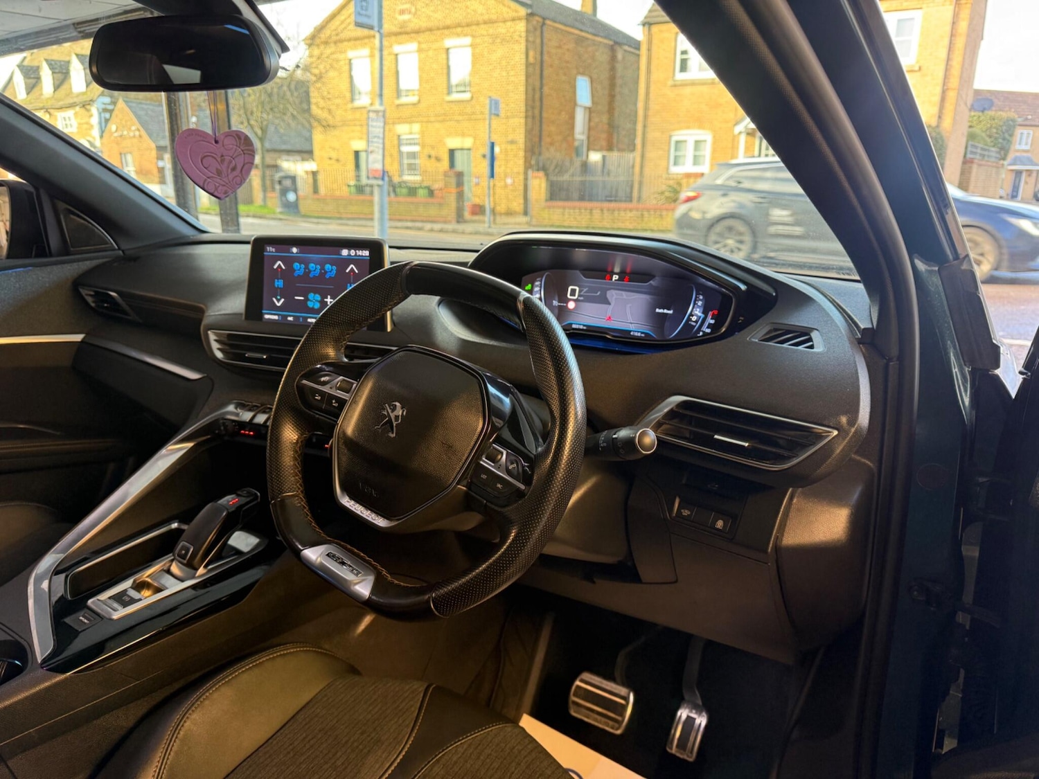 Used Peugeot 5008 2018 for sale - 77396086: Photo 12