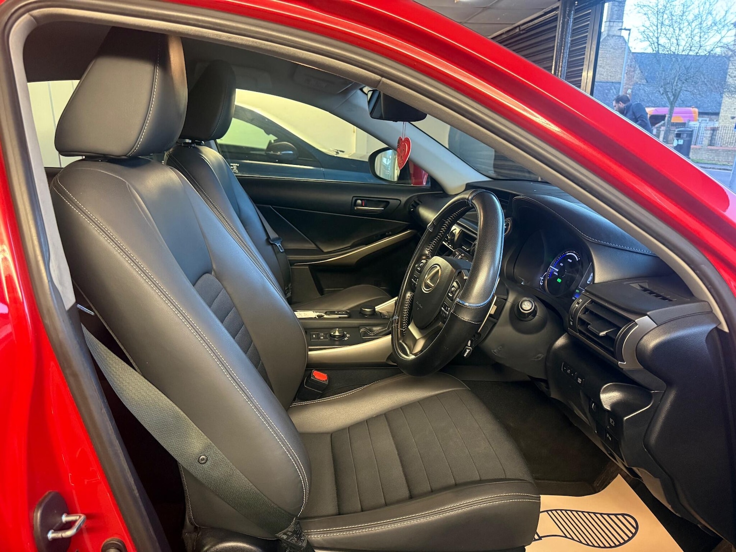 Used Lexus IS 2019 for sale - 76832368: Photo 9