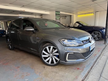 Used Volkswagen Golf 2017 for sale - 79158875: Photo