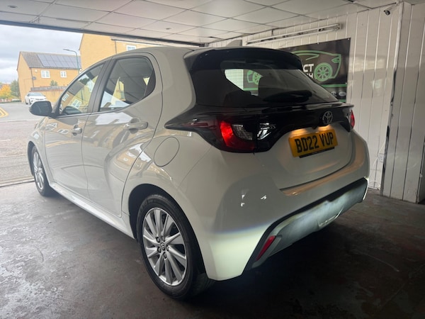 Used Toyota Yaris 2022 for sale - 76282617: Photo 6