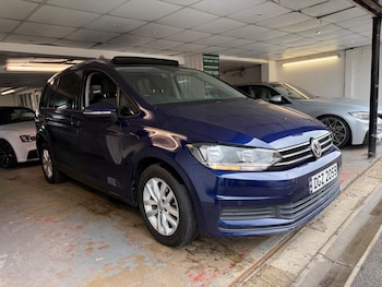 Used Volkswagen Touran 2016 for sale - 75449981: Photo