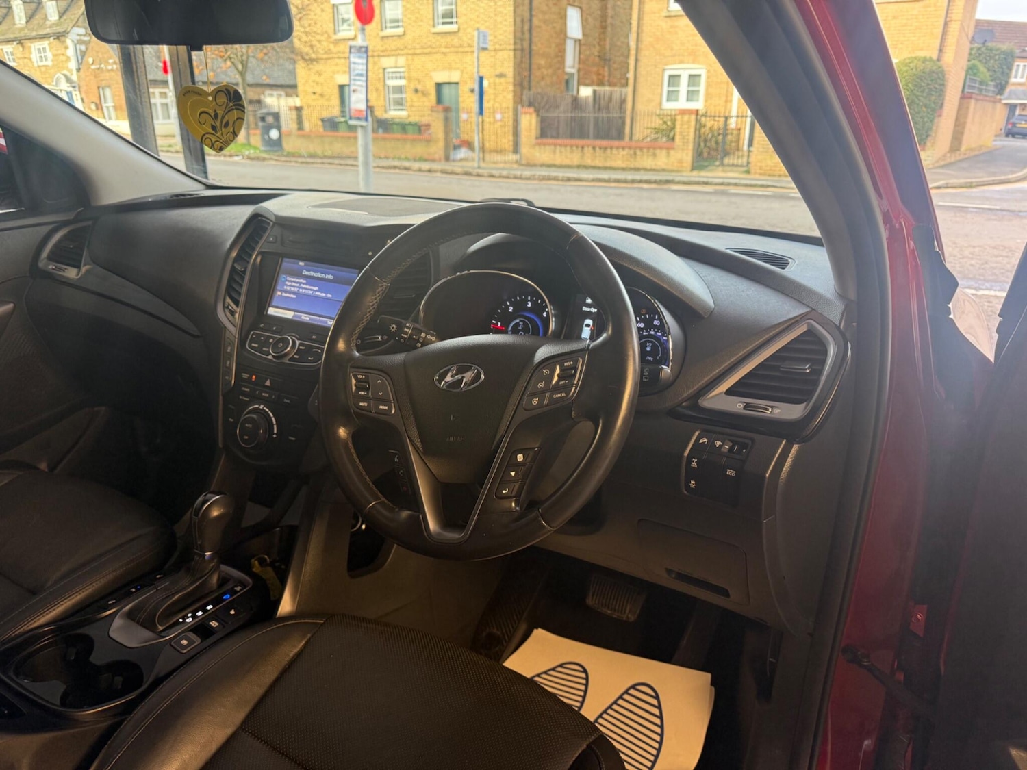 Used Hyundai Santa Fe 2014 for sale - 76521901: Photo 11