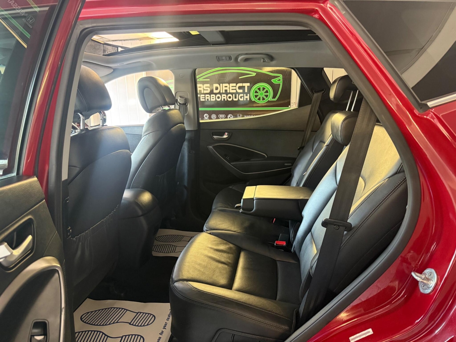 Used Hyundai Santa Fe 2014 for sale - 76521901: Photo 18