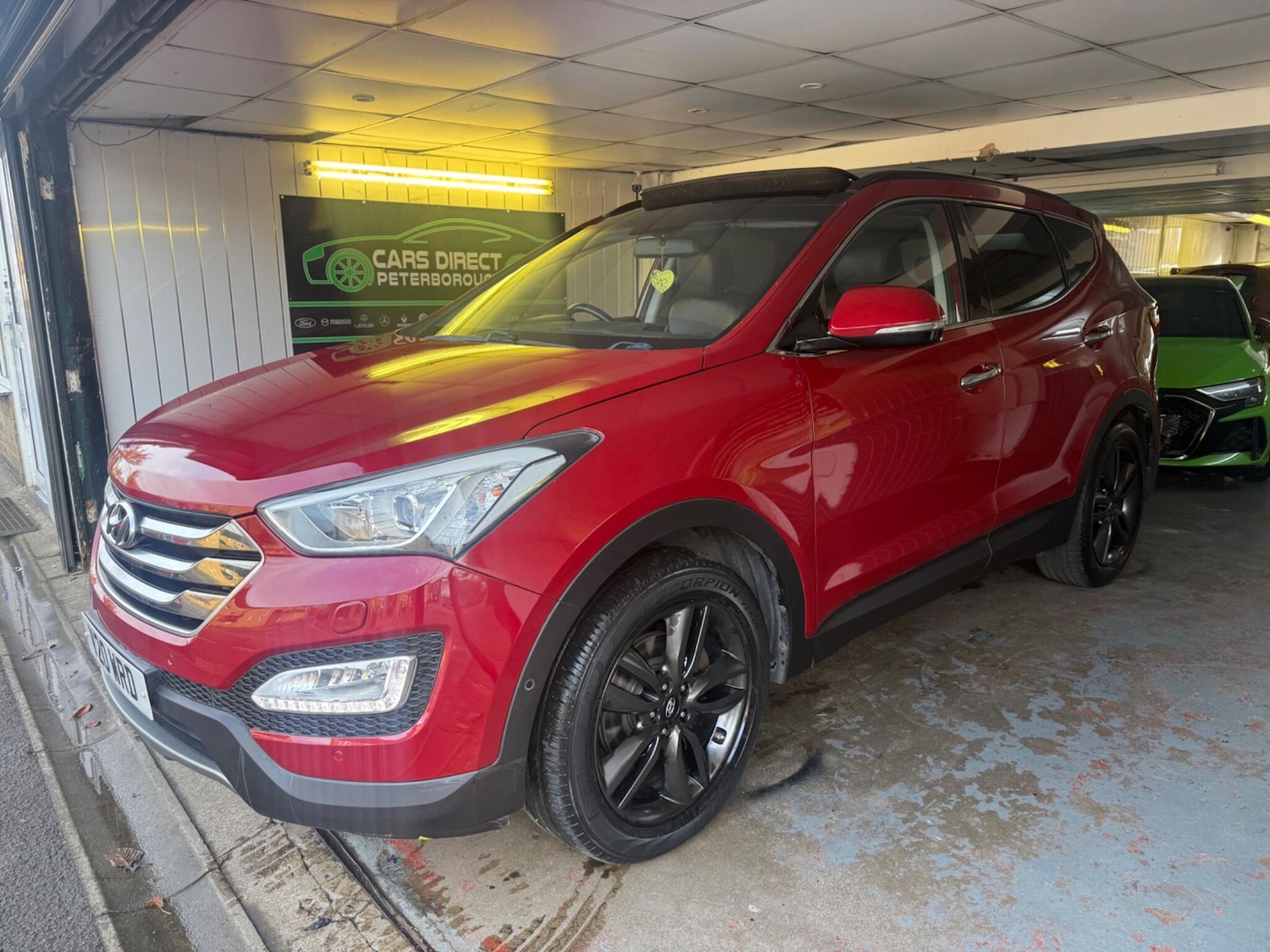 Used Hyundai Santa Fe 2014 for sale - 76521901: Photo 4