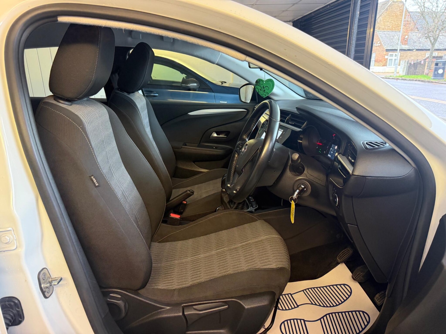 Used Vauxhall Corsa for sale - 76728374: Photo 9