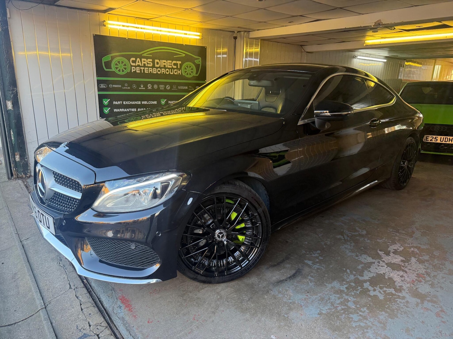 Used Mercedes-Benz C Class 2016 for sale - 76952945: Photo 2