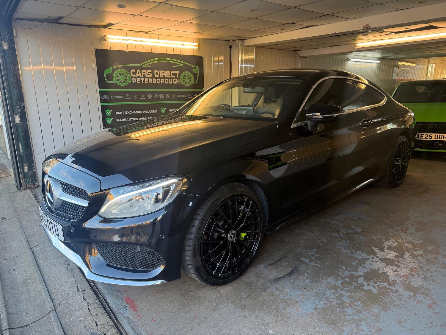 Used Mercedes-Benz C Class 2016 for sale - 76952945: Photo 4