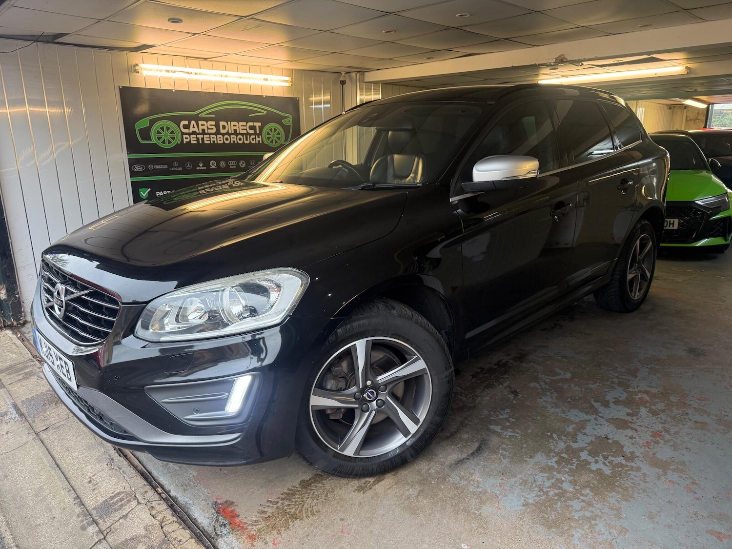 Used Volvo XC60 2015 for sale - 76975520: Photo 2