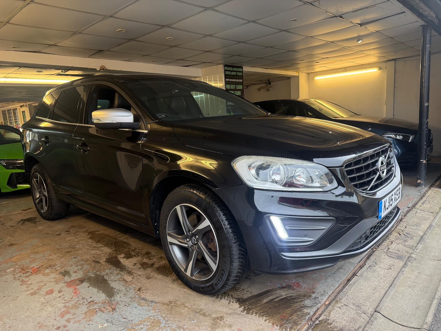 Used Volvo XC60 2015 for sale - 76975520: Photo 3