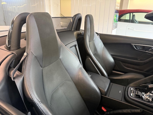 Used Jaguar F-Type 2017 for sale - 75729924: Photo 16