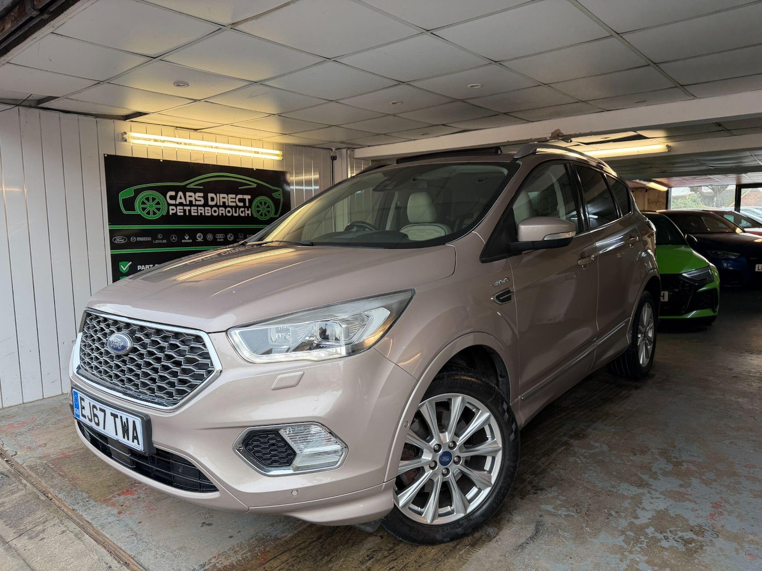 Used Ford Kuga 2017 for sale - 77120811: Photo 2