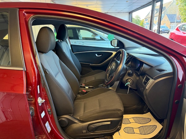Used Hyundai i30 2015 for sale - 76072711: Photo 9