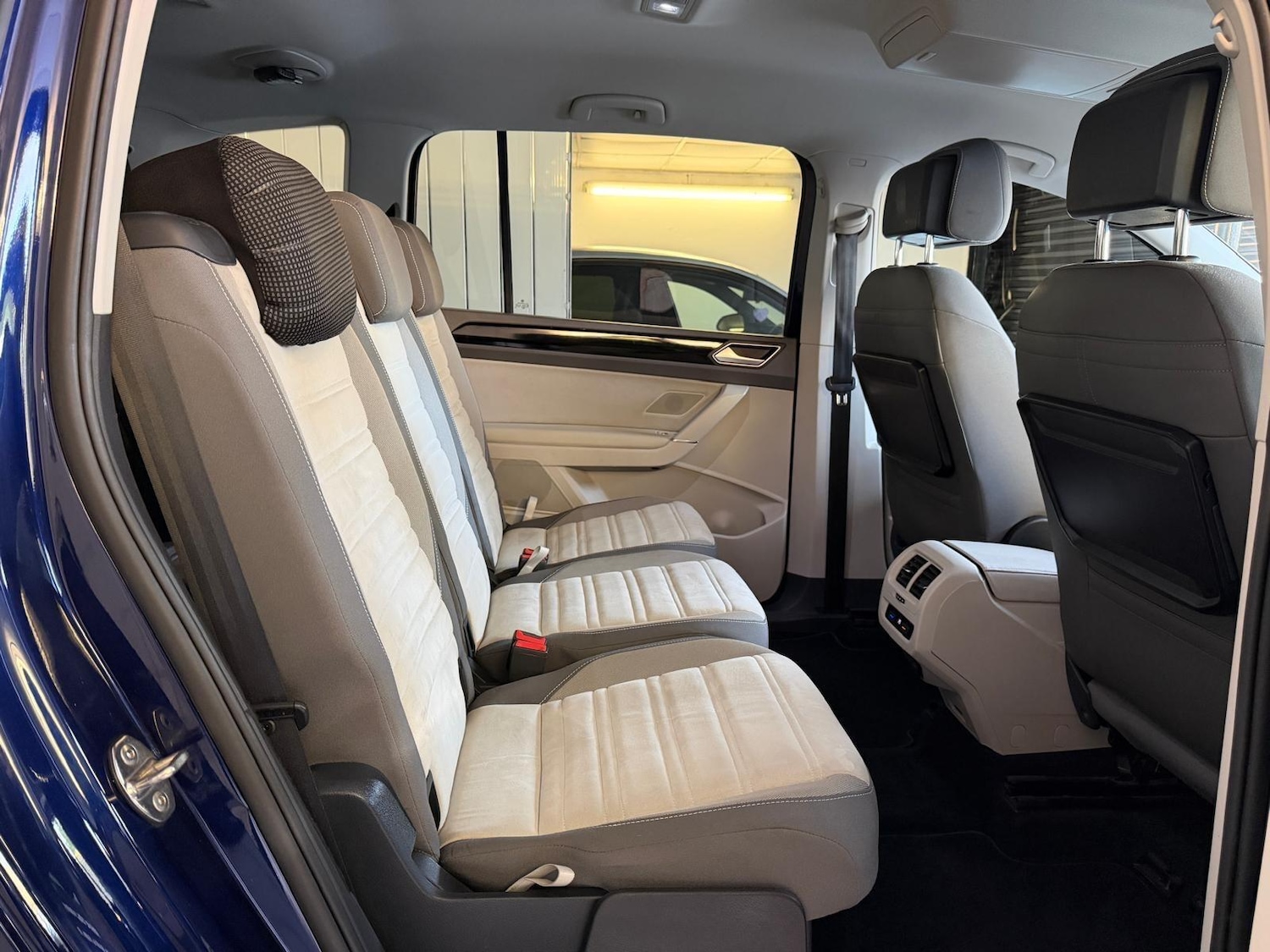 Used Volkswagen Touran 2016 for sale - 77344434: Photo 11