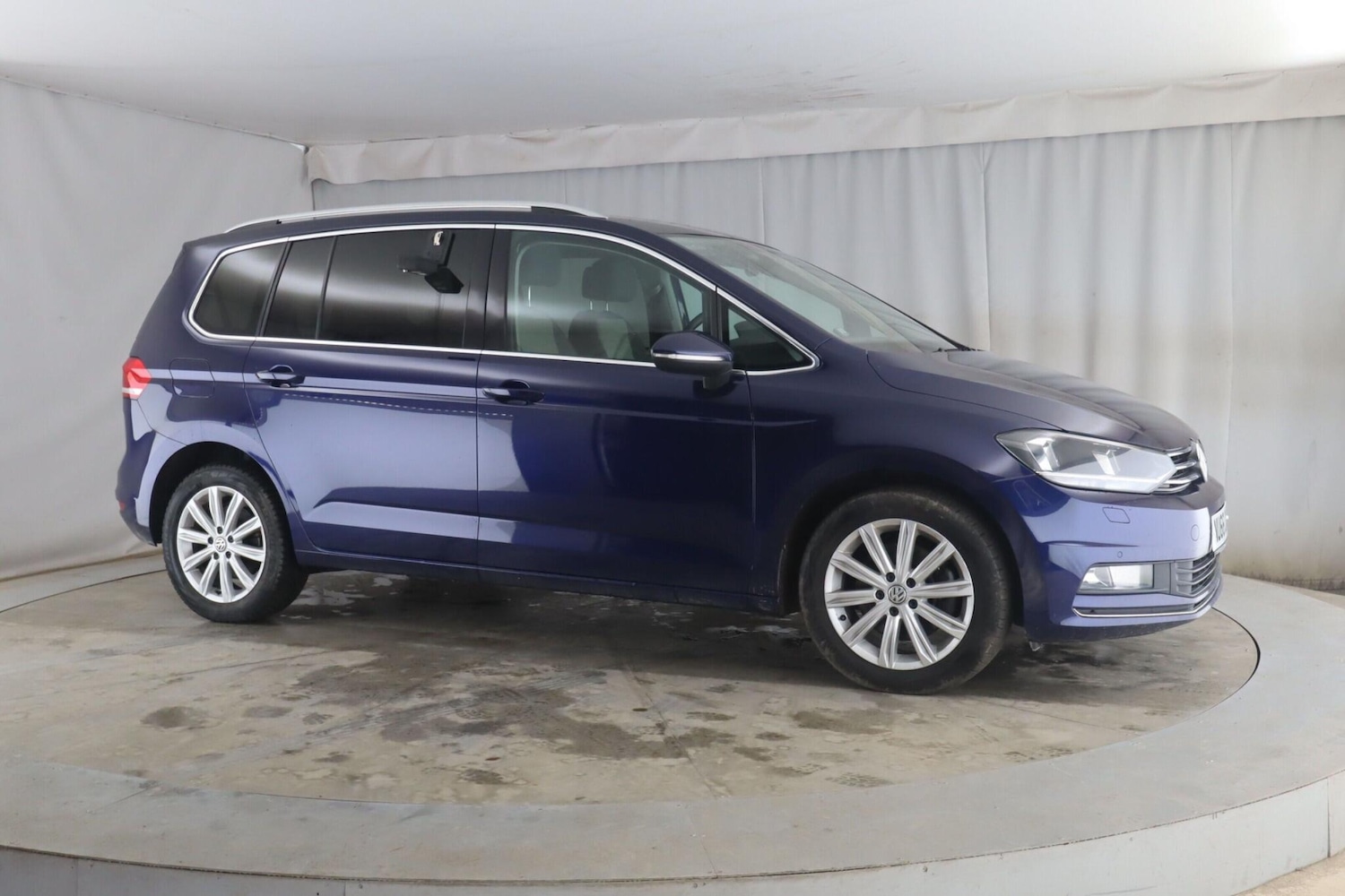 Used Volkswagen Touran 2016 for sale - 77344434: Photo 3