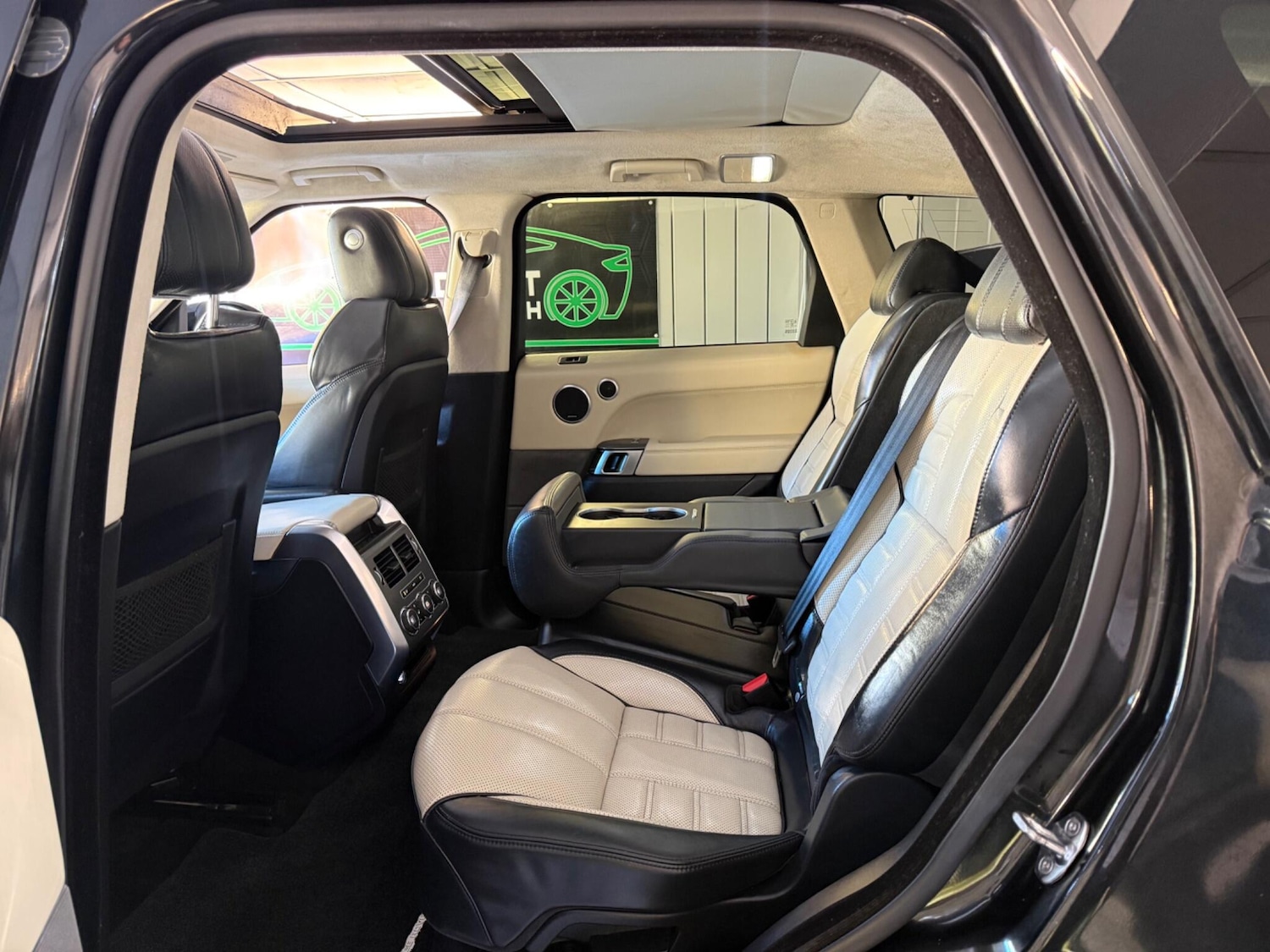 Used Land Rover Range Rover Sport 2014 for sale - 77549421: Photo 19