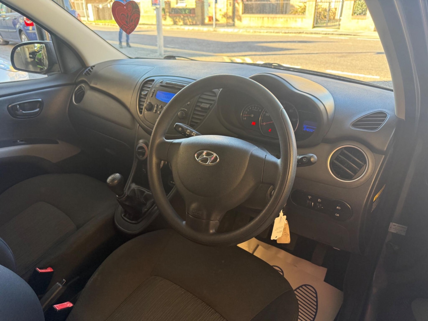 Used Hyundai i10 2011 for sale - 77203912: Photo 10