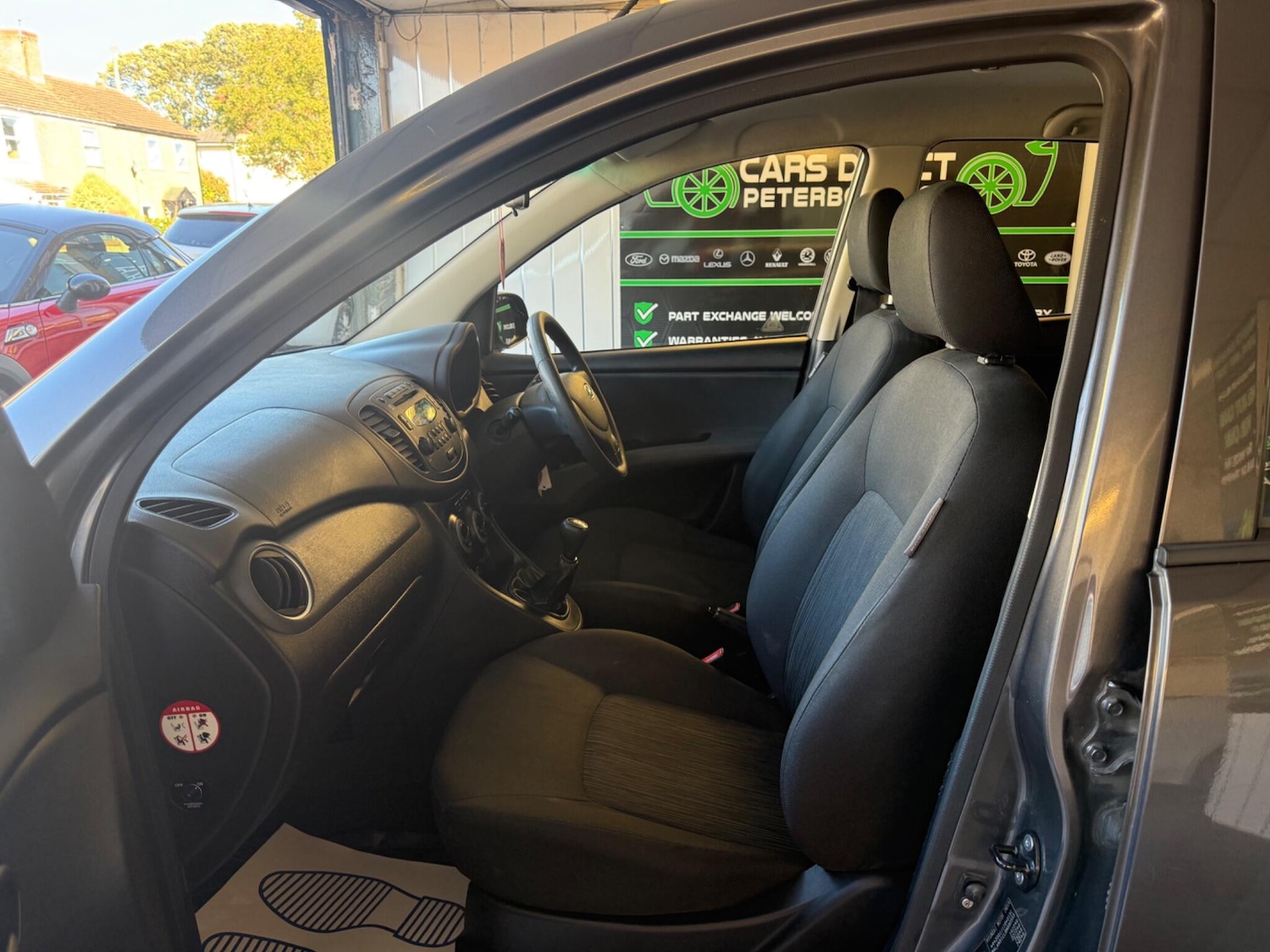 Used Hyundai i10 2011 for sale - 77203912: Photo 11