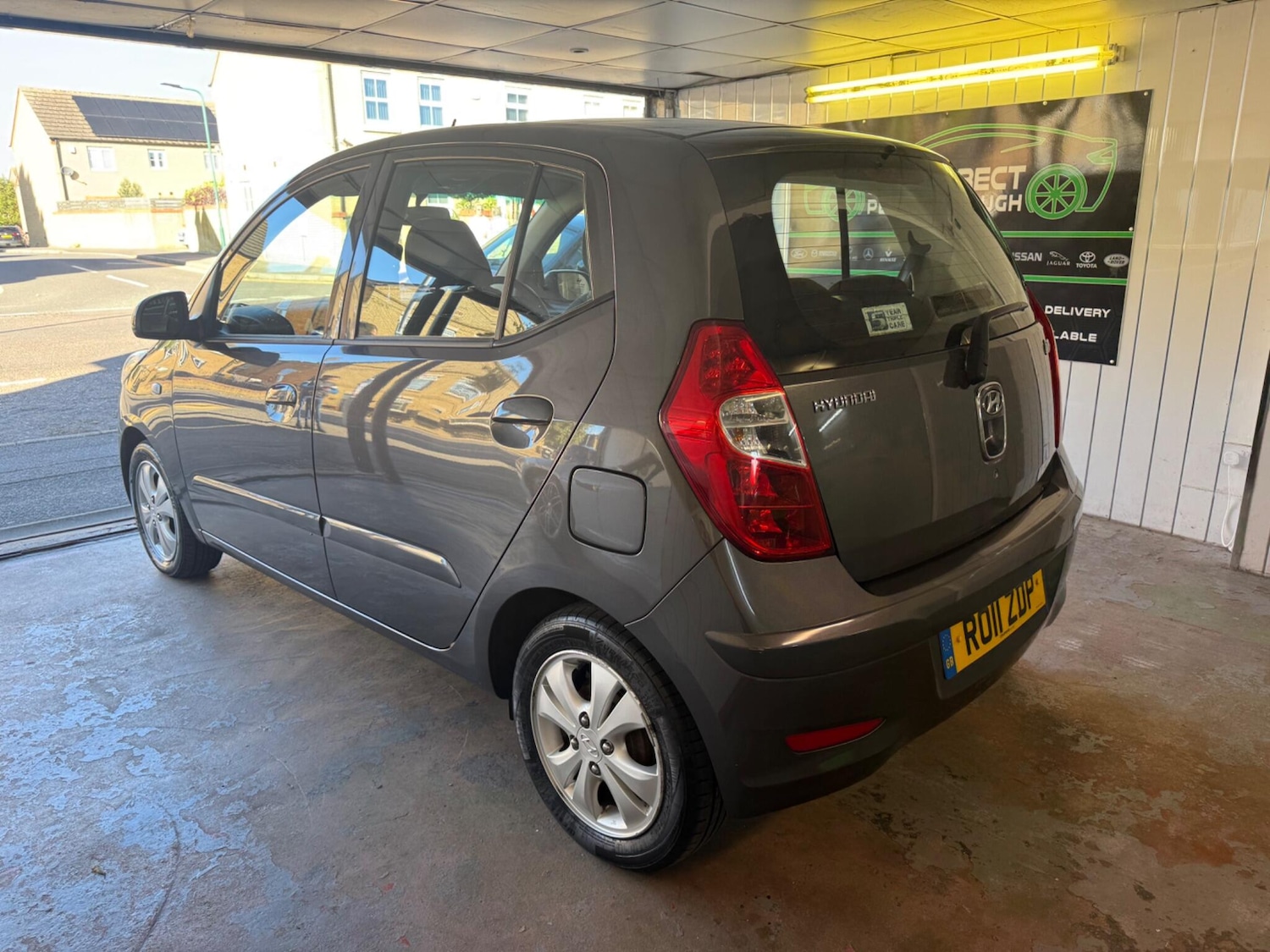 Used Hyundai i10 2011 for sale - 77203912: Photo 5