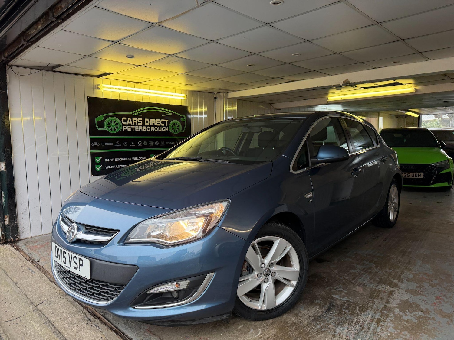 Used Vauxhall Astra 2015 for sale - 77166503: Photo 2