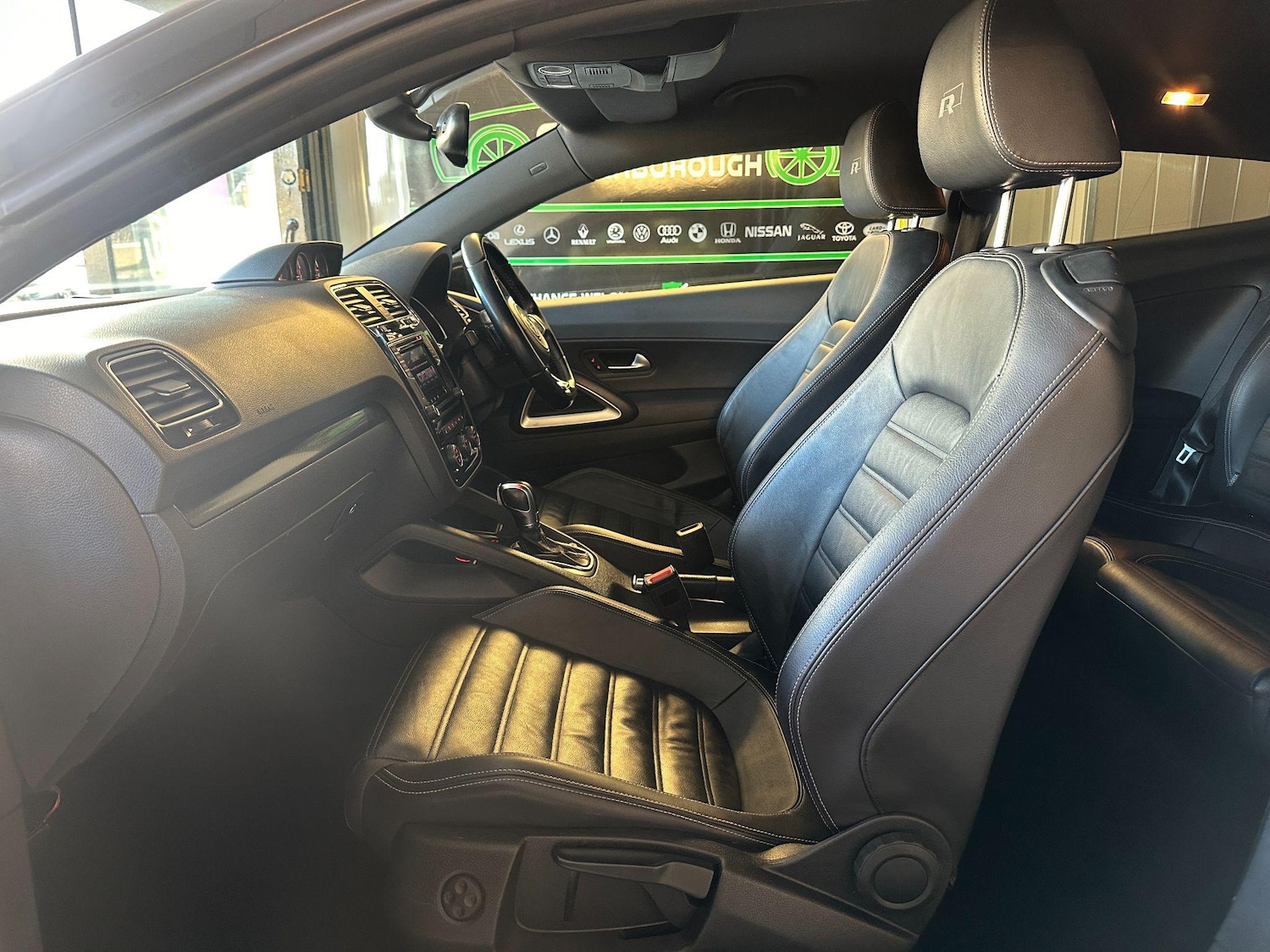 Used Volkswagen Scirocco for sale - 77074881: Photo 14