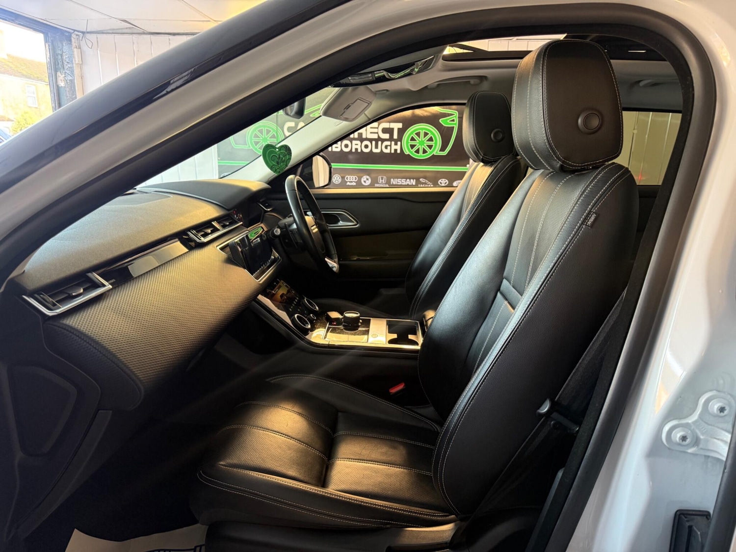 Used Land Rover Range Rover Velar 2017 for sale - 76994078: Photo 19