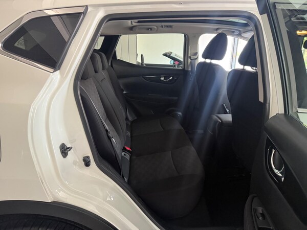 Used Nissan Qashqai for sale - 76282939: Photo 10