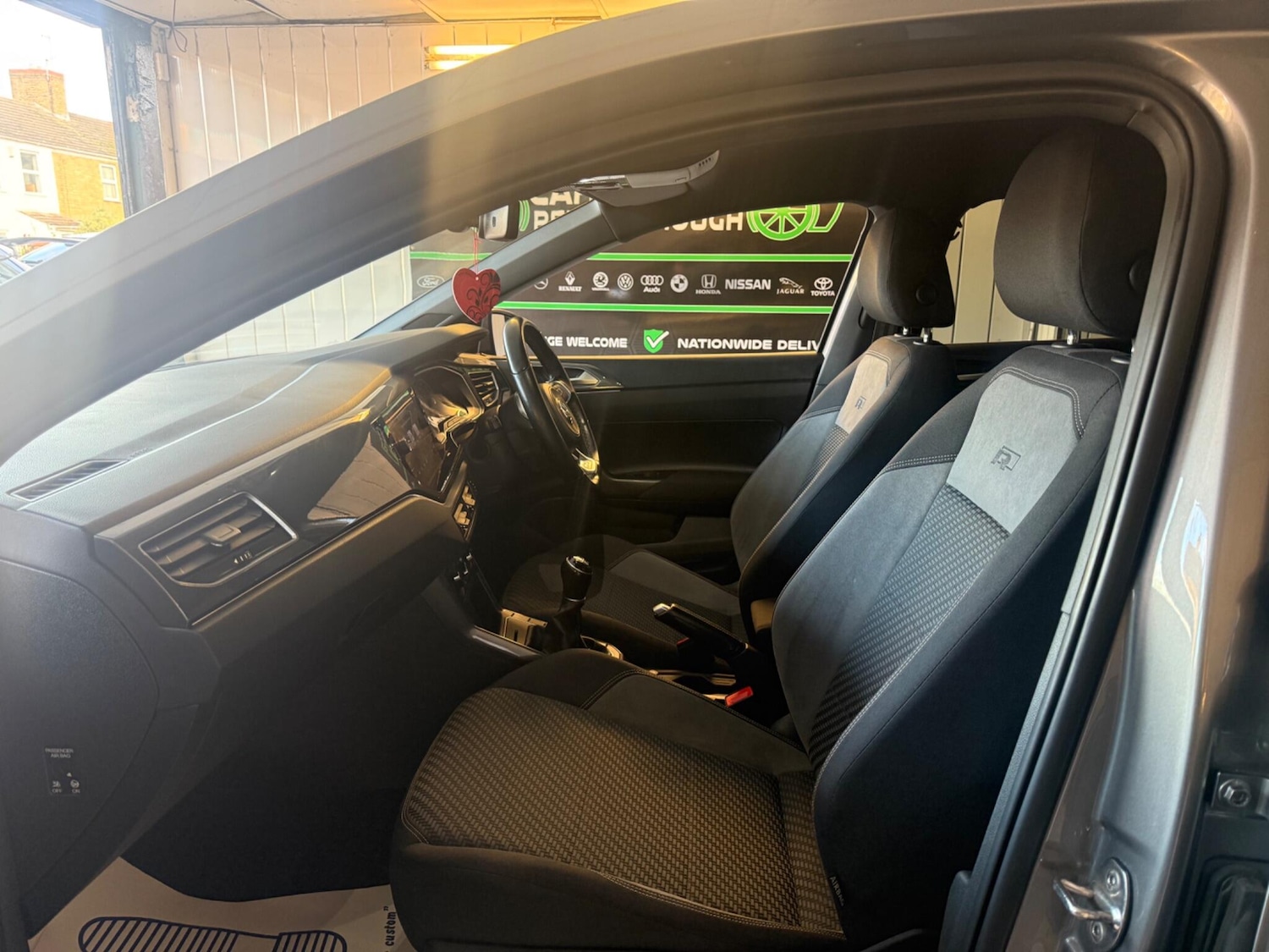 Used Volkswagen Polo 2018 for sale - 76633396: Photo 14