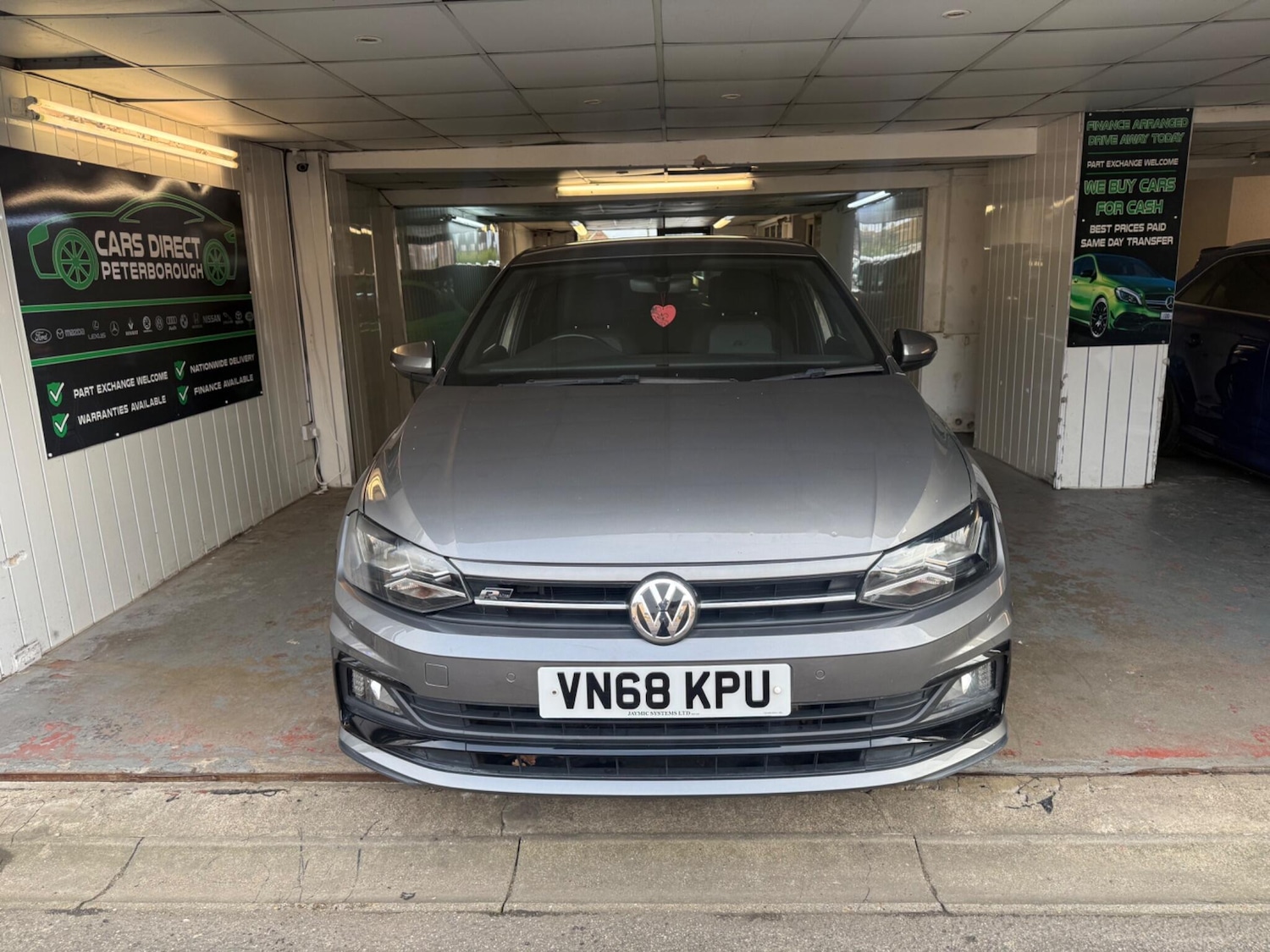 Used Volkswagen Polo 2018 for sale - 76633396: Photo 5