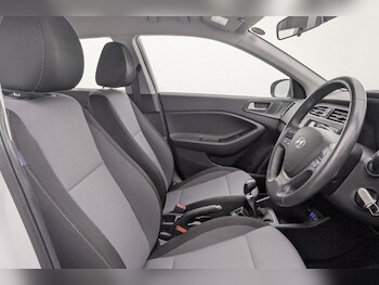 Used Hyundai i20 2019 for sale - 77212322: Photo