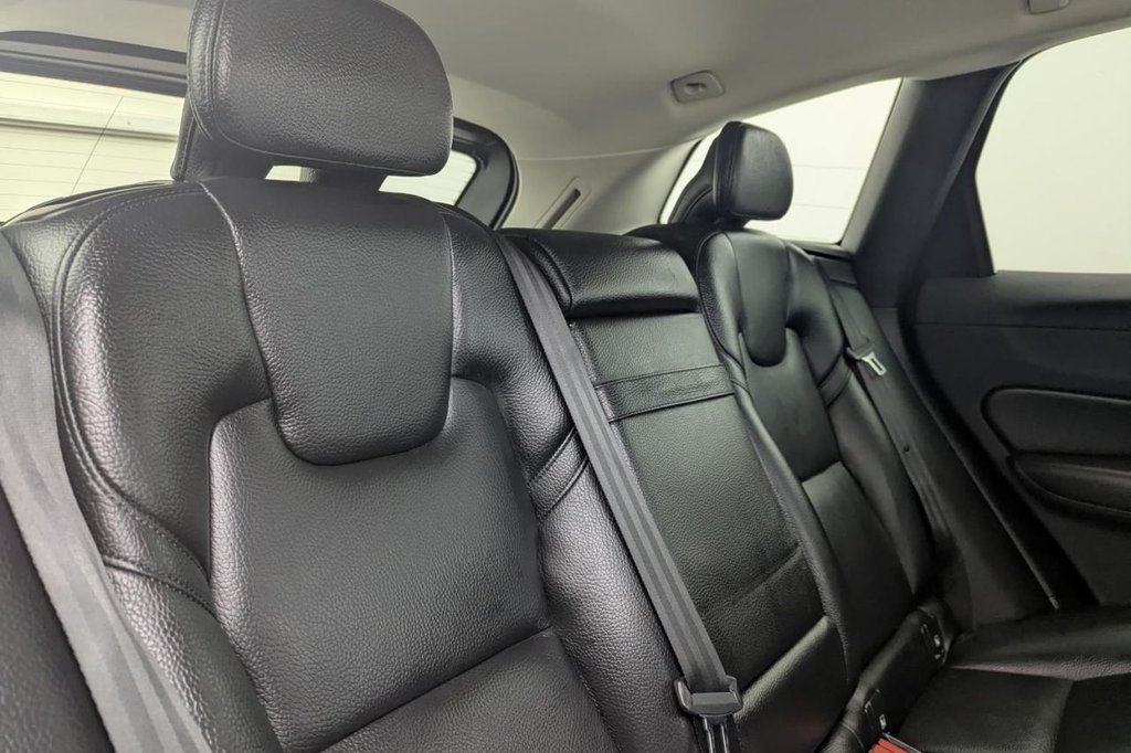 Used Volvo XC60 2019 for sale - 77937079: Photo 19