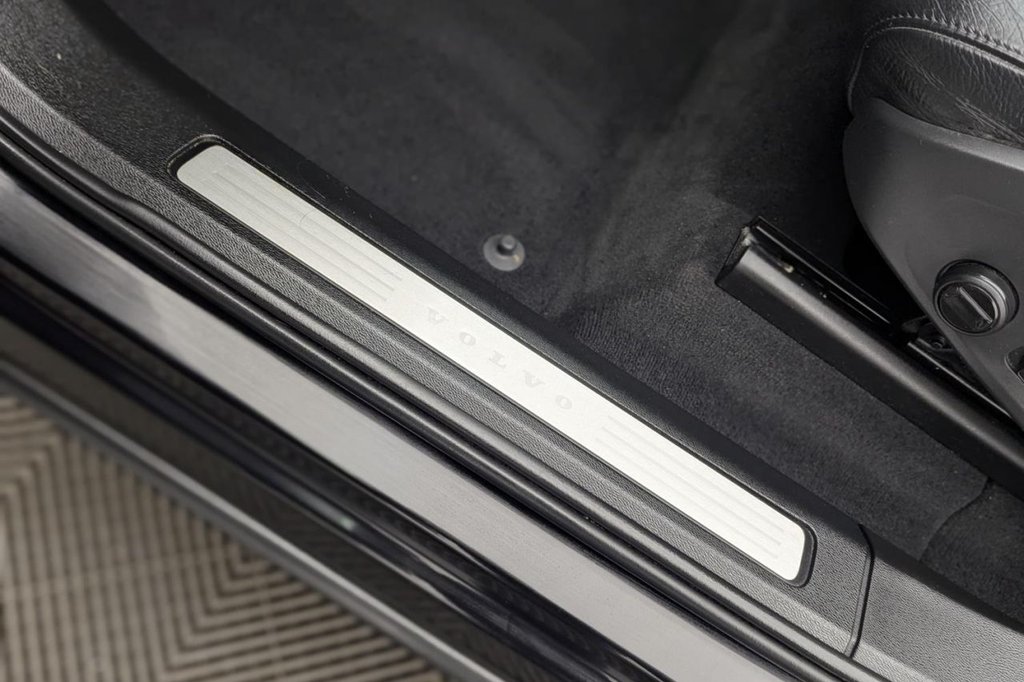 Used Volvo XC60 2019 for sale - 77937079: Photo 30