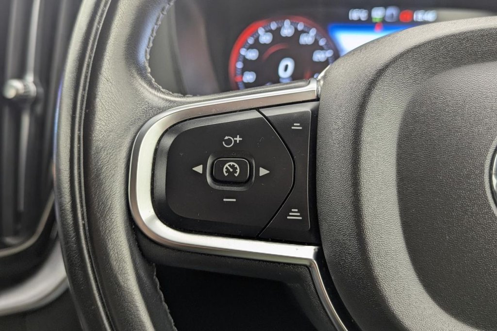 Used Volvo XC60 2019 for sale - 77937079: Photo 35